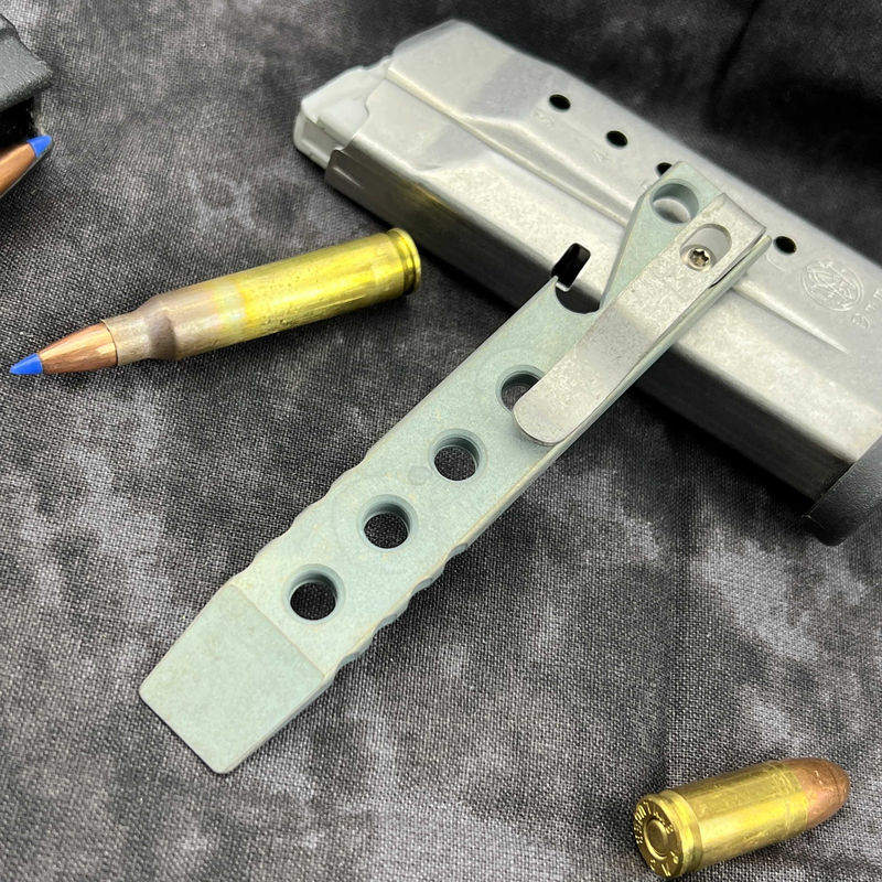 Maverick Customs 4.0" Fuller with Holes Green Anodized  Titanium Pocket Pry Bar