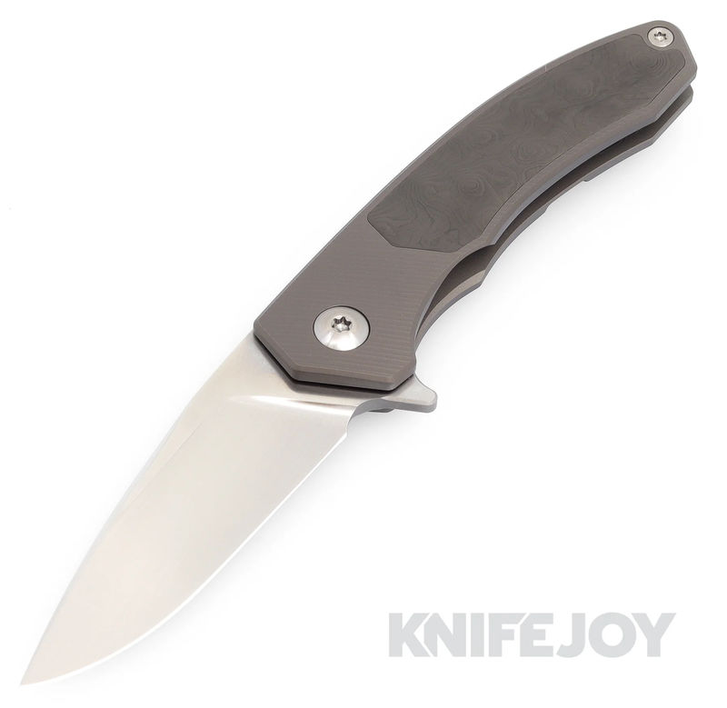 Trevor Burger Custom Knives TBC-DAKARMINI07 DAKAR Mini Flipper Folder Plain Satin Blade with Fat Carbon Fiber Inlay/ Titanium Handles/ Plain Hardware and Clip
