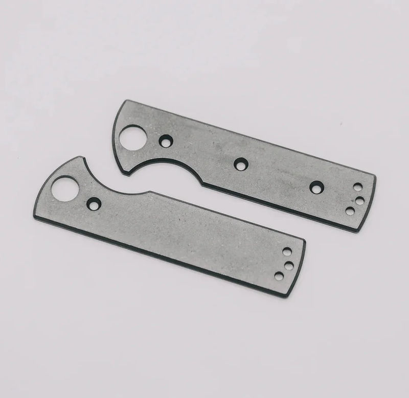 Chaves CHUB Flipper Titanium Scales Blue Label