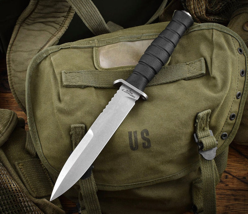 Defiant 7 M320 Fixed Blade w/ CPM-3V