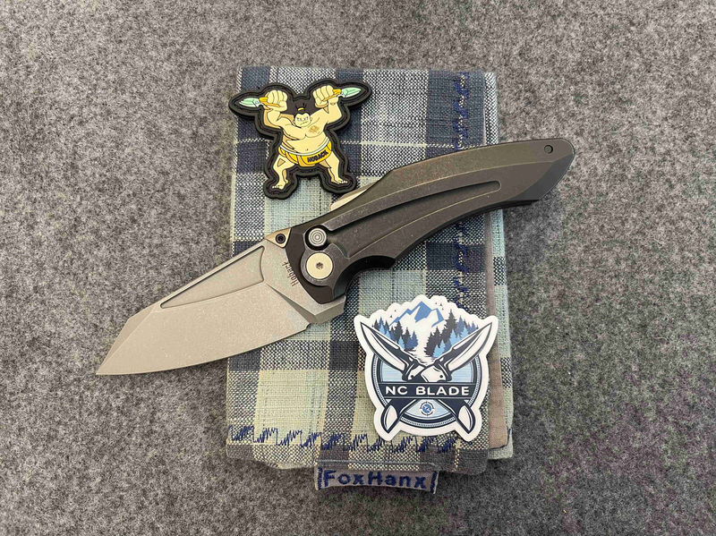 Jake Hoback Knives Sumo Black/Gold