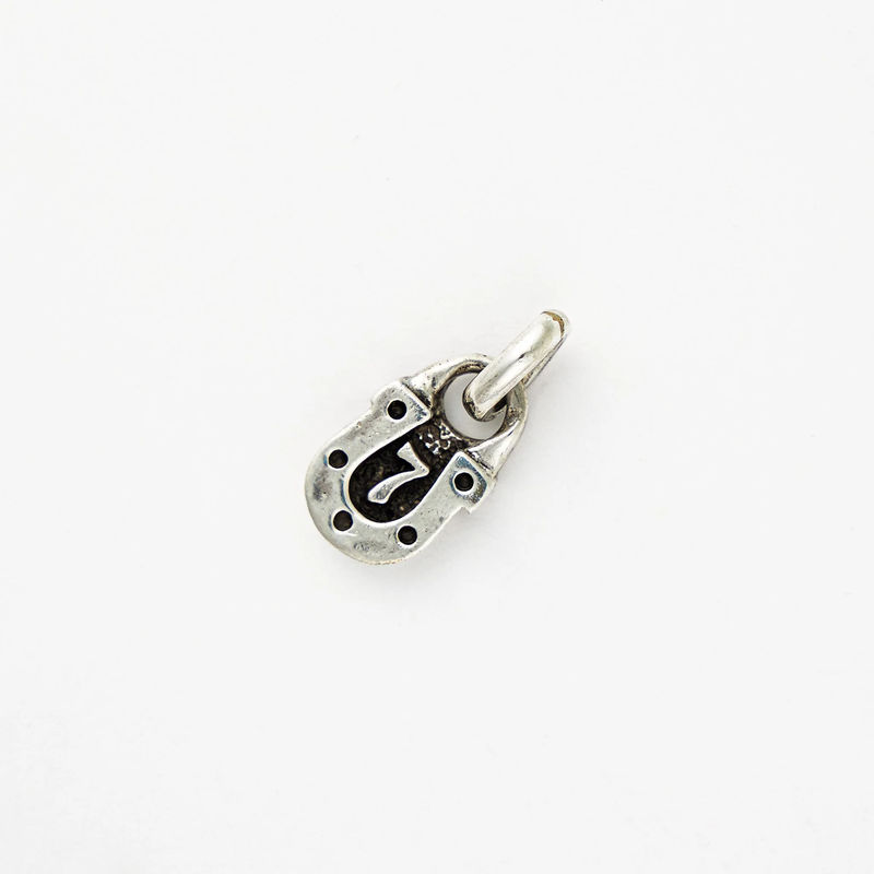 Lucky 7 Horse Shoe Pendant