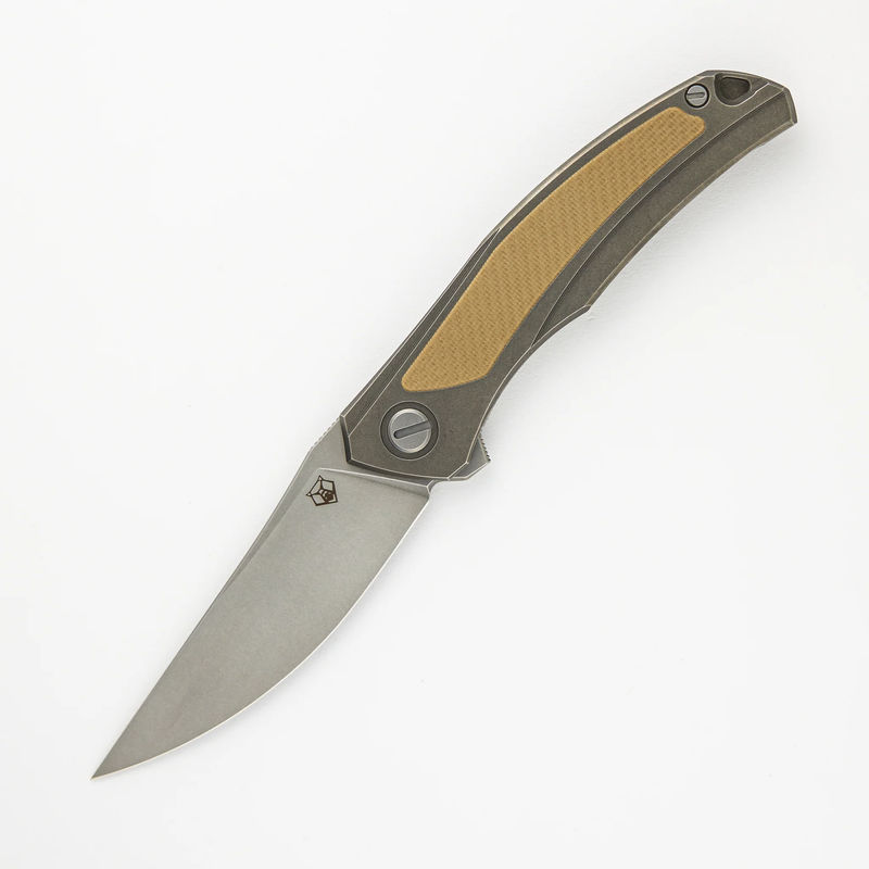 URSUS QUANTUM – CROMAX PM BLADE – TITANIUM HANDLE – BEIGE G10 INLAY – MRBS