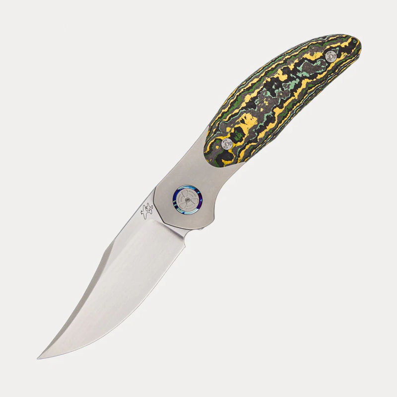 TORO – MACH 3 – HAND SATIN M390 BLADE – TITANIUM/TOXIC STORM CARBON FIBER HANDLE
