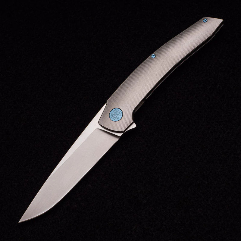 Model T – M390 BLADE W- SATIN FLATS – TI W- LIGHT BLUE